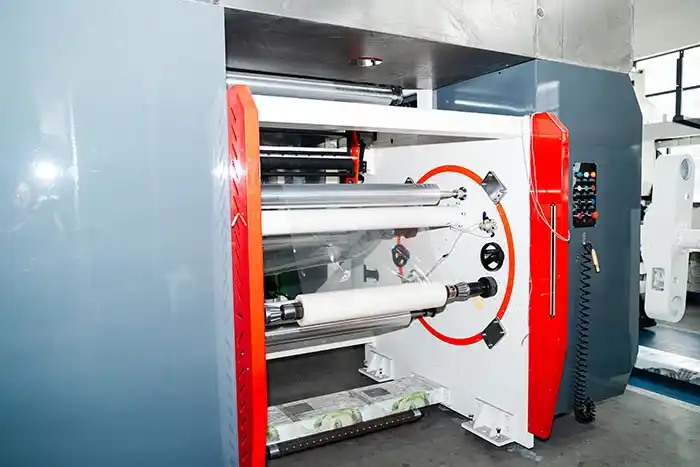 highlighting the direct drive motor on the plate cylinder and the encoder feedback loop